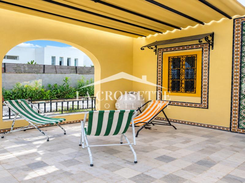 Villa plain-pied S+2 avec terrasse à Gammarth